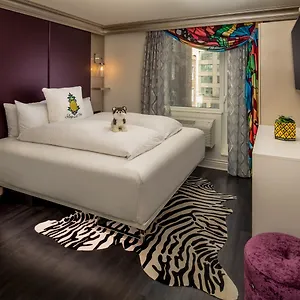 **** Hotel Staypineapple, An Artful Hotel, Midtown United States